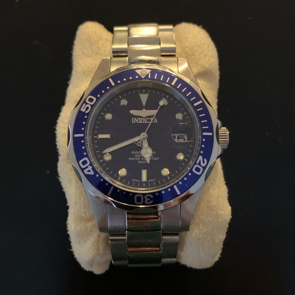 Like New - Invicta Pro Diver Quartz Watch Silver